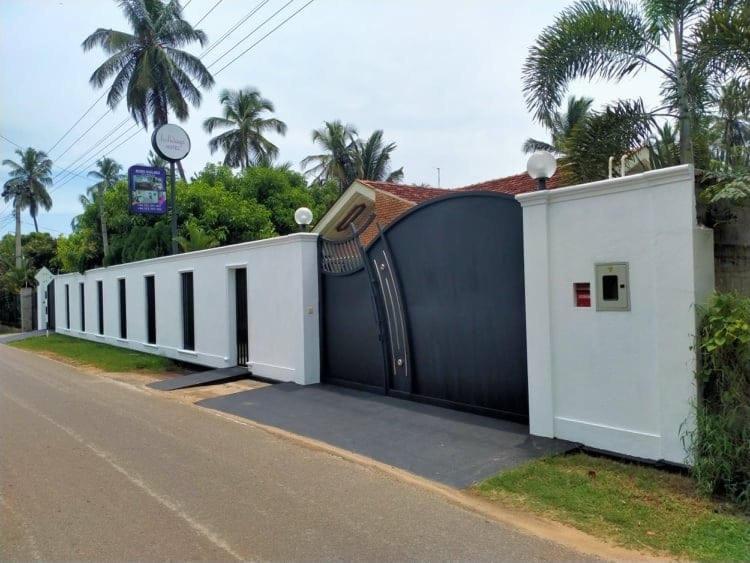 Holidays Hotel Nainamadama Exterior photo