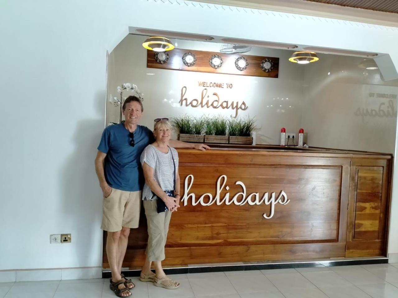 Holidays Hotel Nainamadama Exterior photo