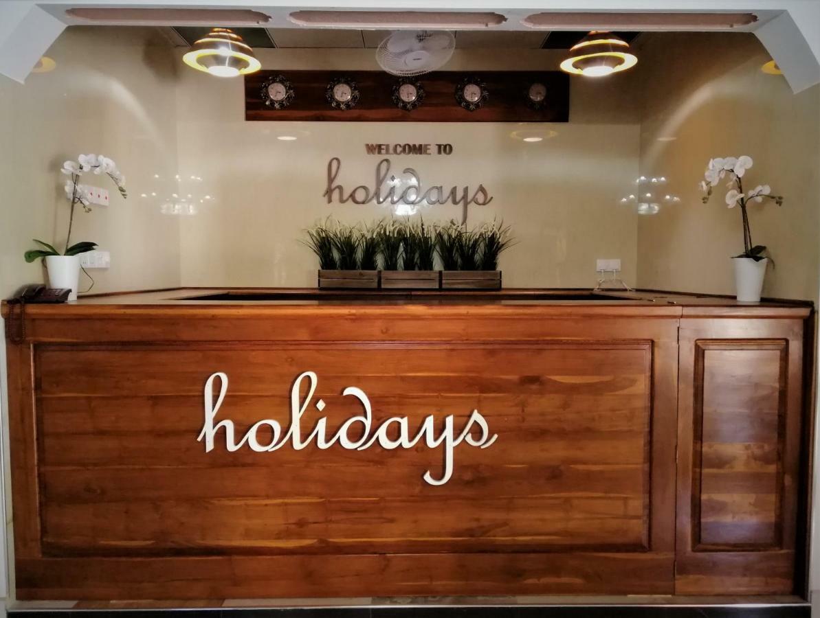 Holidays Hotel Nainamadama Exterior photo